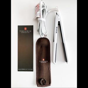 Theorie Saga II TitanSculpt Flat Iron 1”